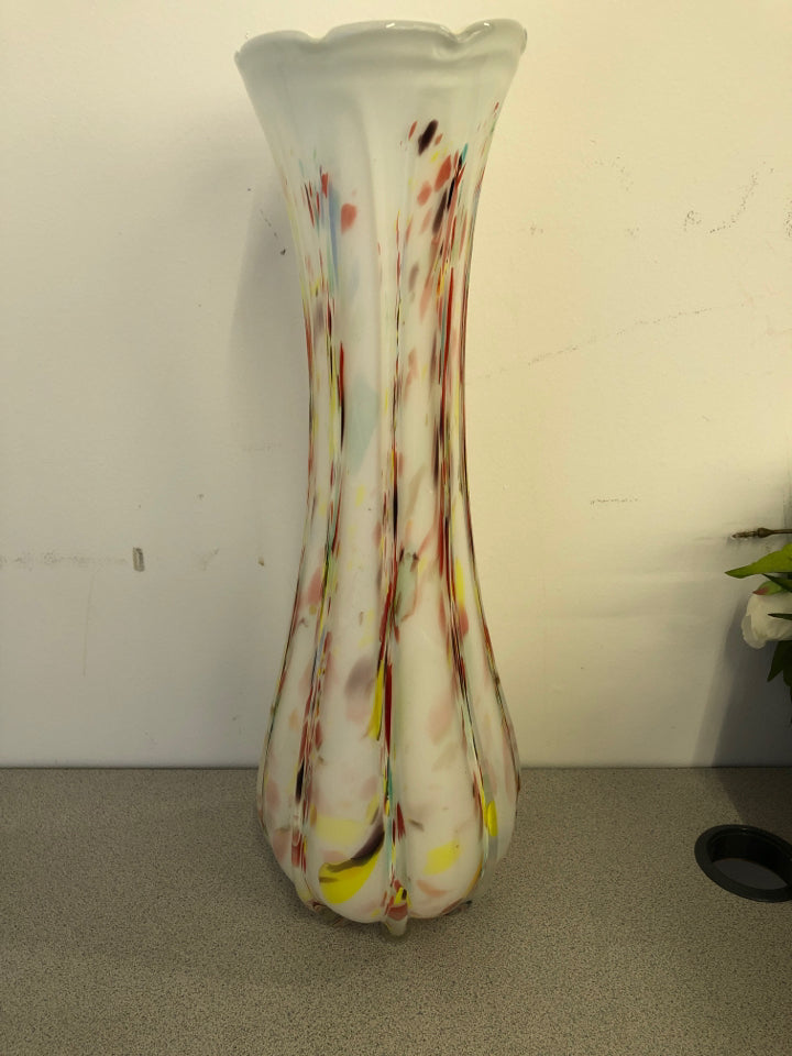 TALL SPECKLED COLORFUL FLARED SCALLOP EDGE FLOOR VASE.