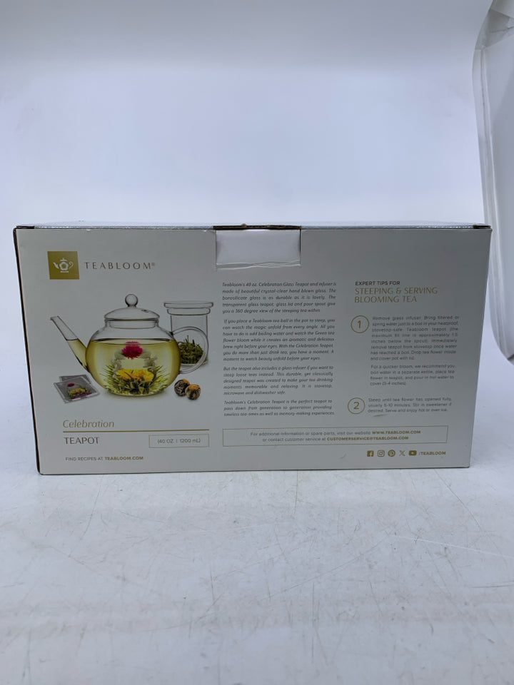 NIB TEA BLOOM CELEBRATION GLASS TEAPOT W/ LOOSE TEA INFUSER 40 OZ.