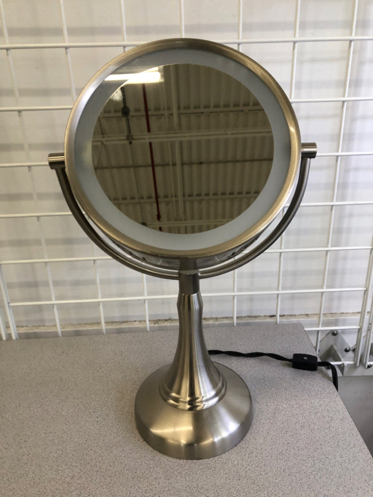 SILVER LIGHT UP MIRROR 2-SIDED.