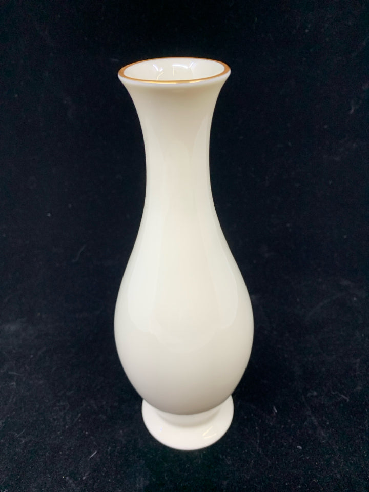 FOOTED PLAIN IVORY LENOX VASE W/ GOLD DETAILS.