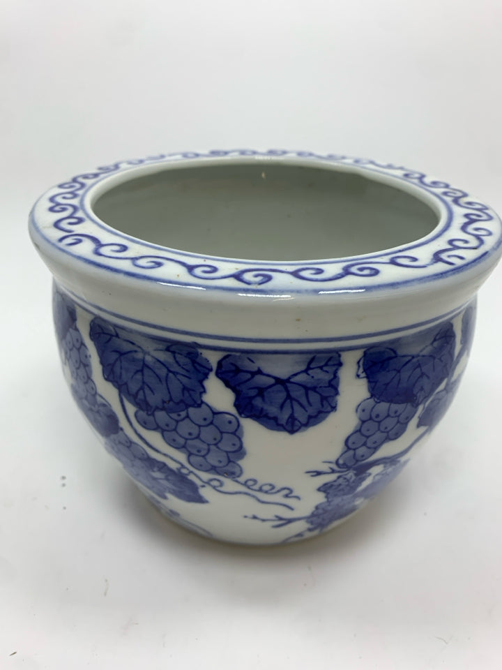 BLUE GRAPES IVY PAINTED POT.