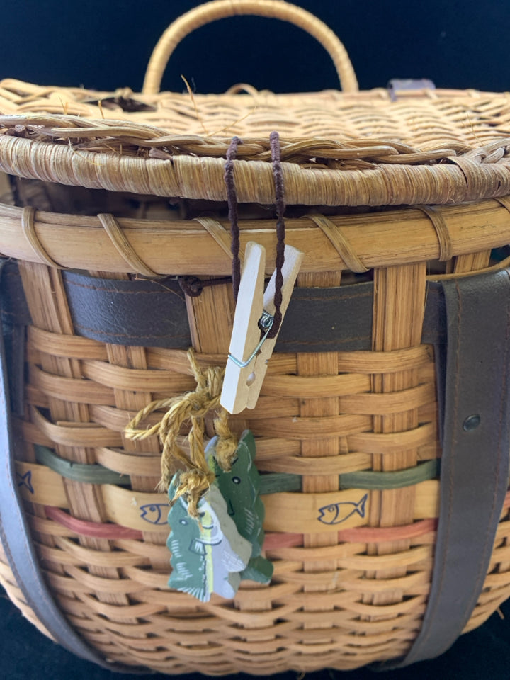 WICKER FISHING CREEL BASKET.