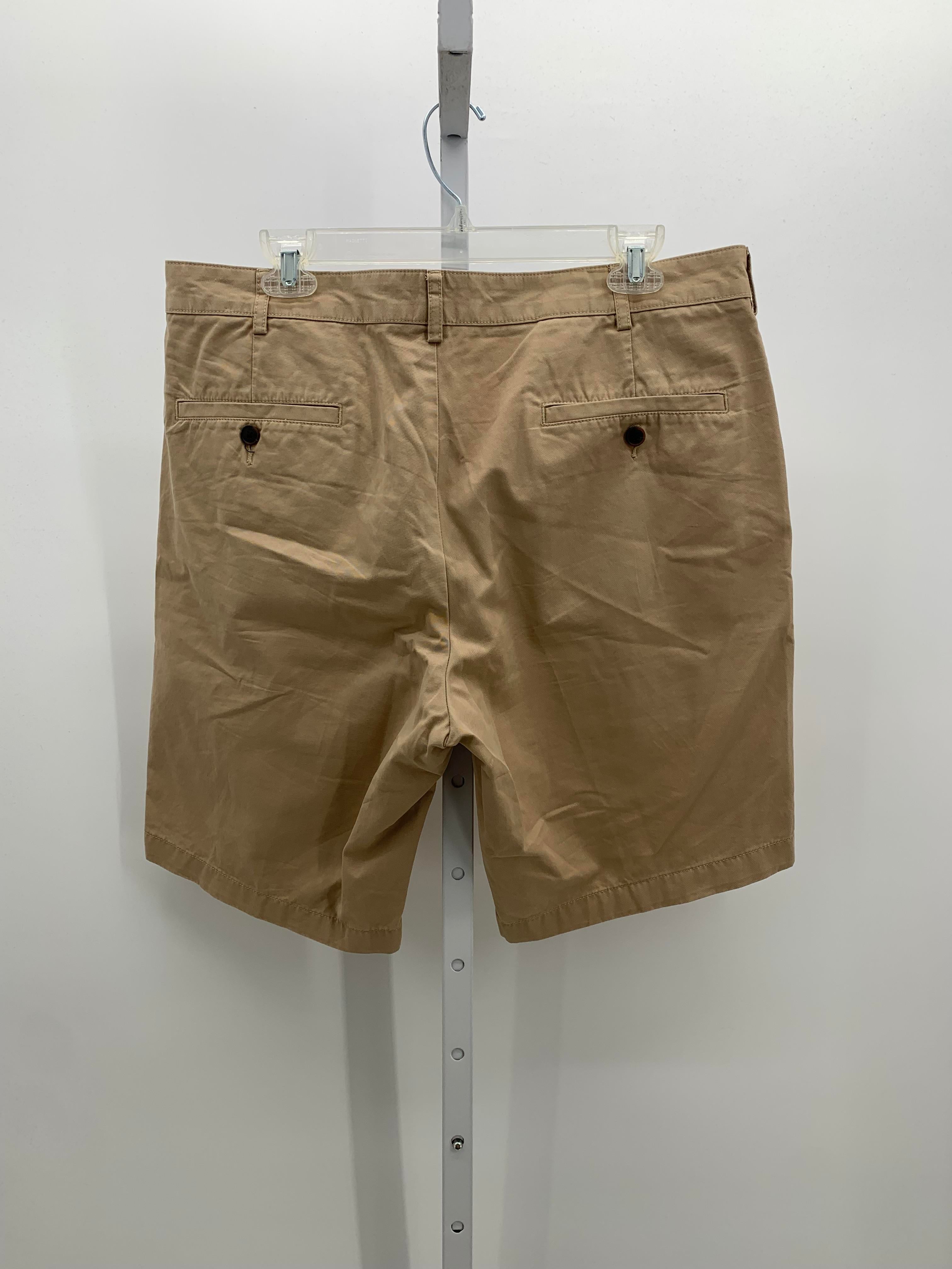 KHAKI SHORTS