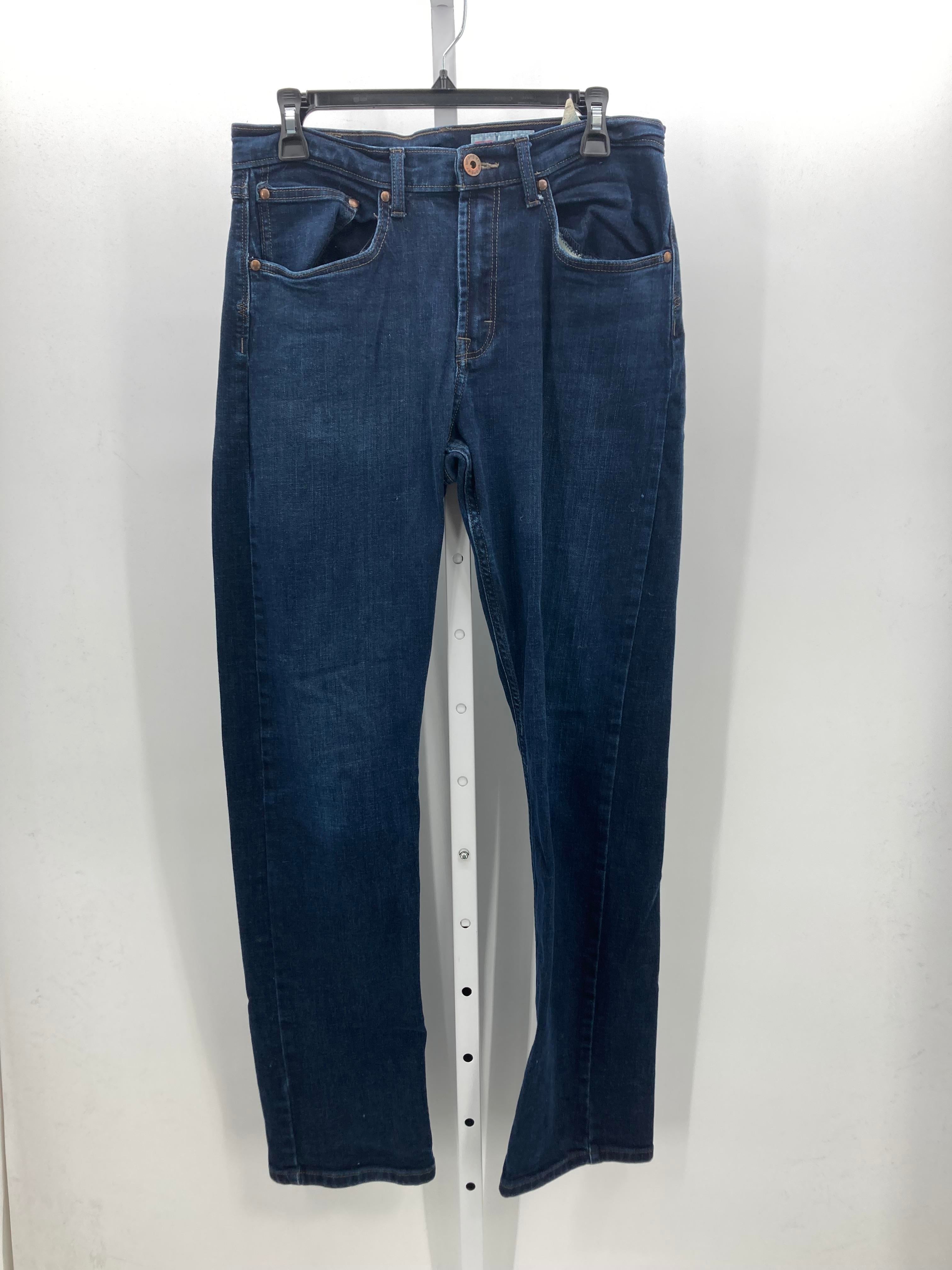 STRAIGHT FIT JEANS