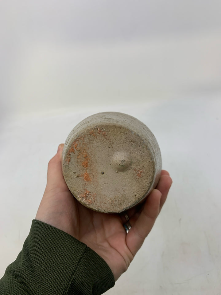 VTG EMPTY TAN POTTERY BOTTLE.