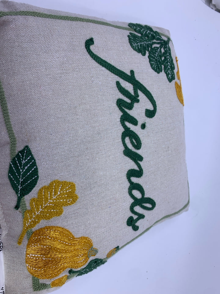 GREEN FRIENDS GOURD PILLOW.