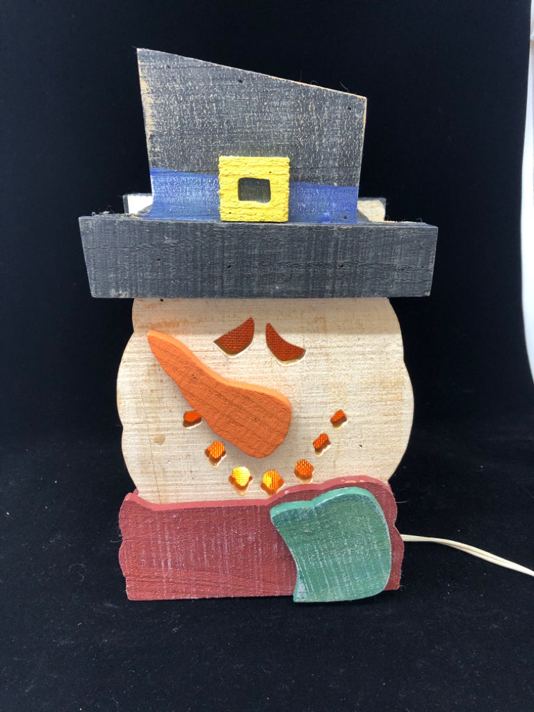 WOODEN LIGHT-UP SNOWMAN HEAD.
