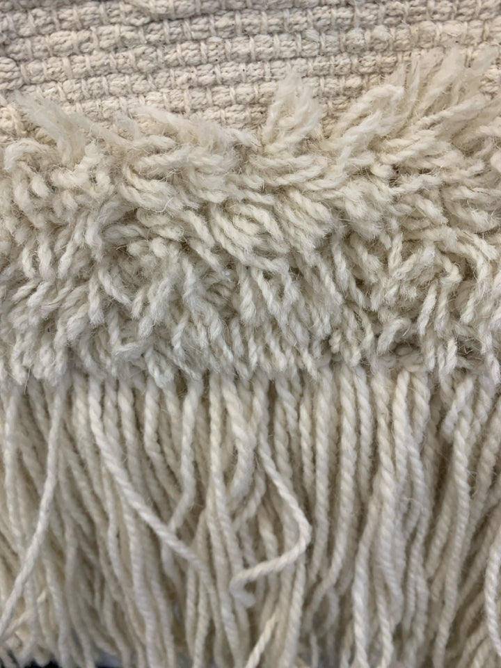 LARGE WOVEN HANGING TAPESTRY W/TASSLES.