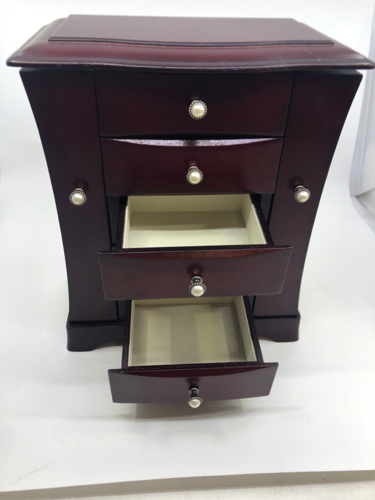 CHERRY WOOD 5 DRAWER JEWLERY BOX.