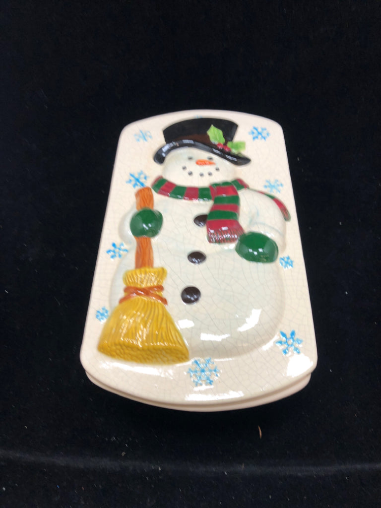 CREAM CERAMIC SNOWMAN LOAF PAN W/LID.