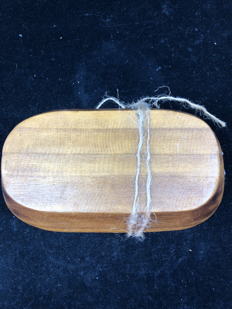 DECORATIVE DOUGH BOWL CANDLE W ROPE.