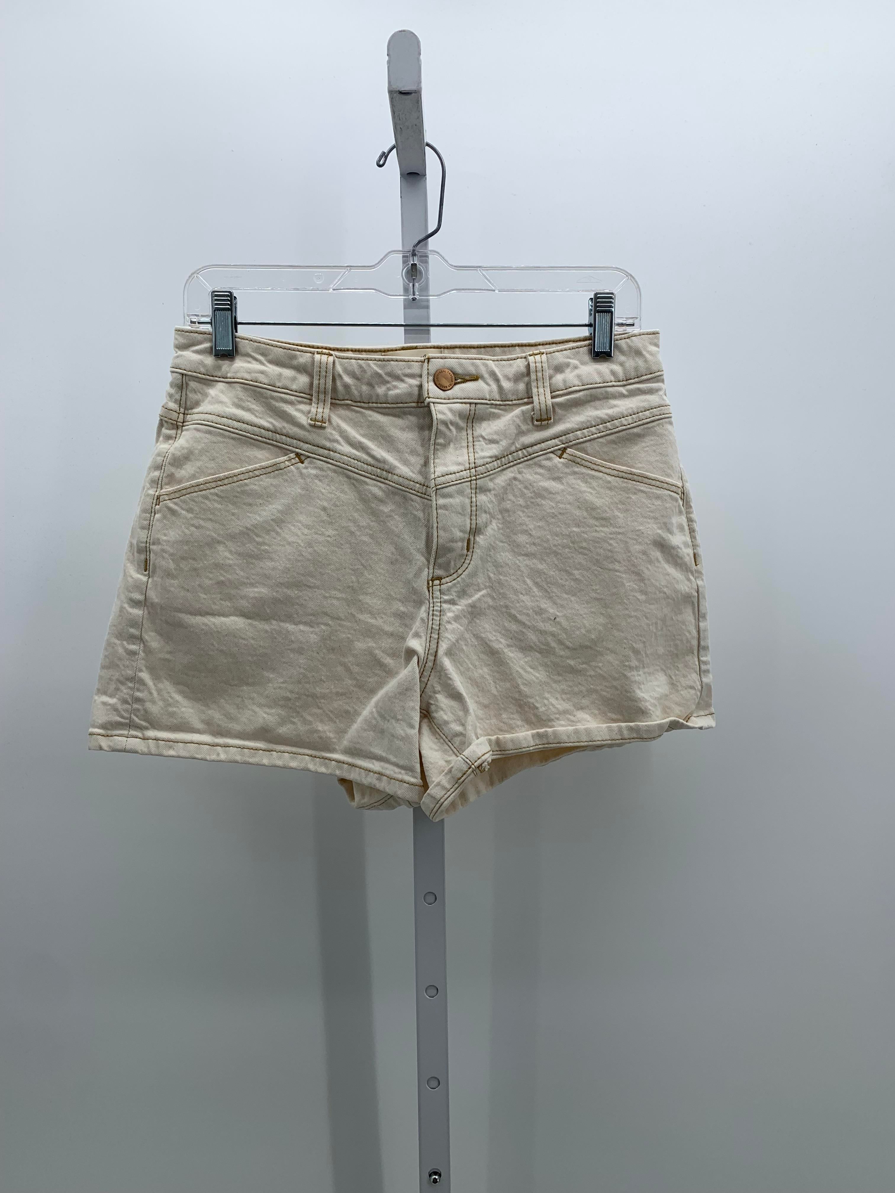 Universal Thread Size 6 Misses Shorts