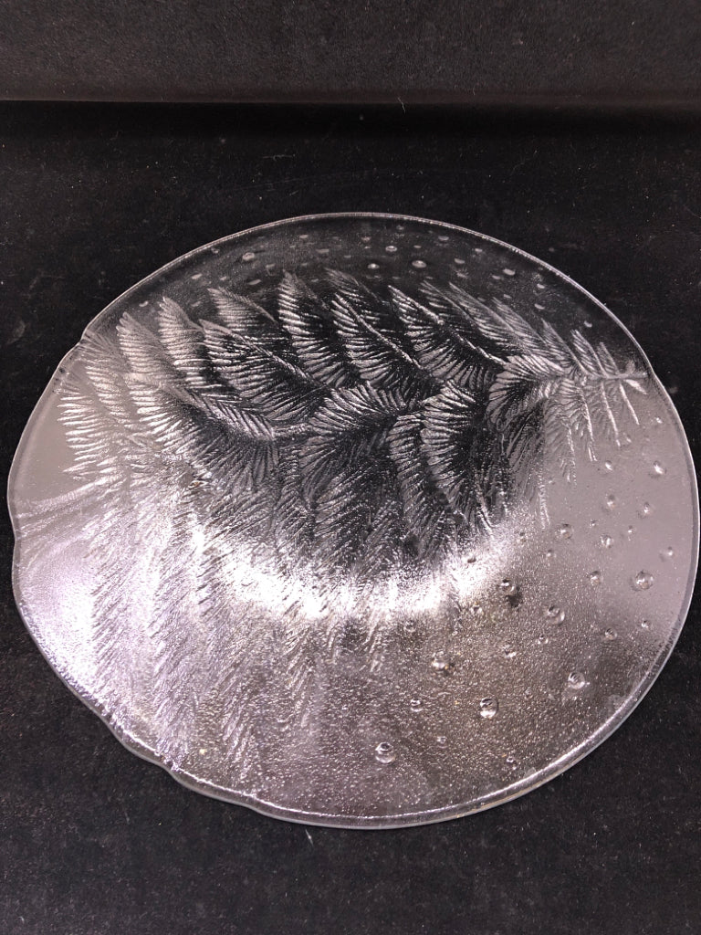 CLEAR TREE AND SNOW SERVING PLATTER.