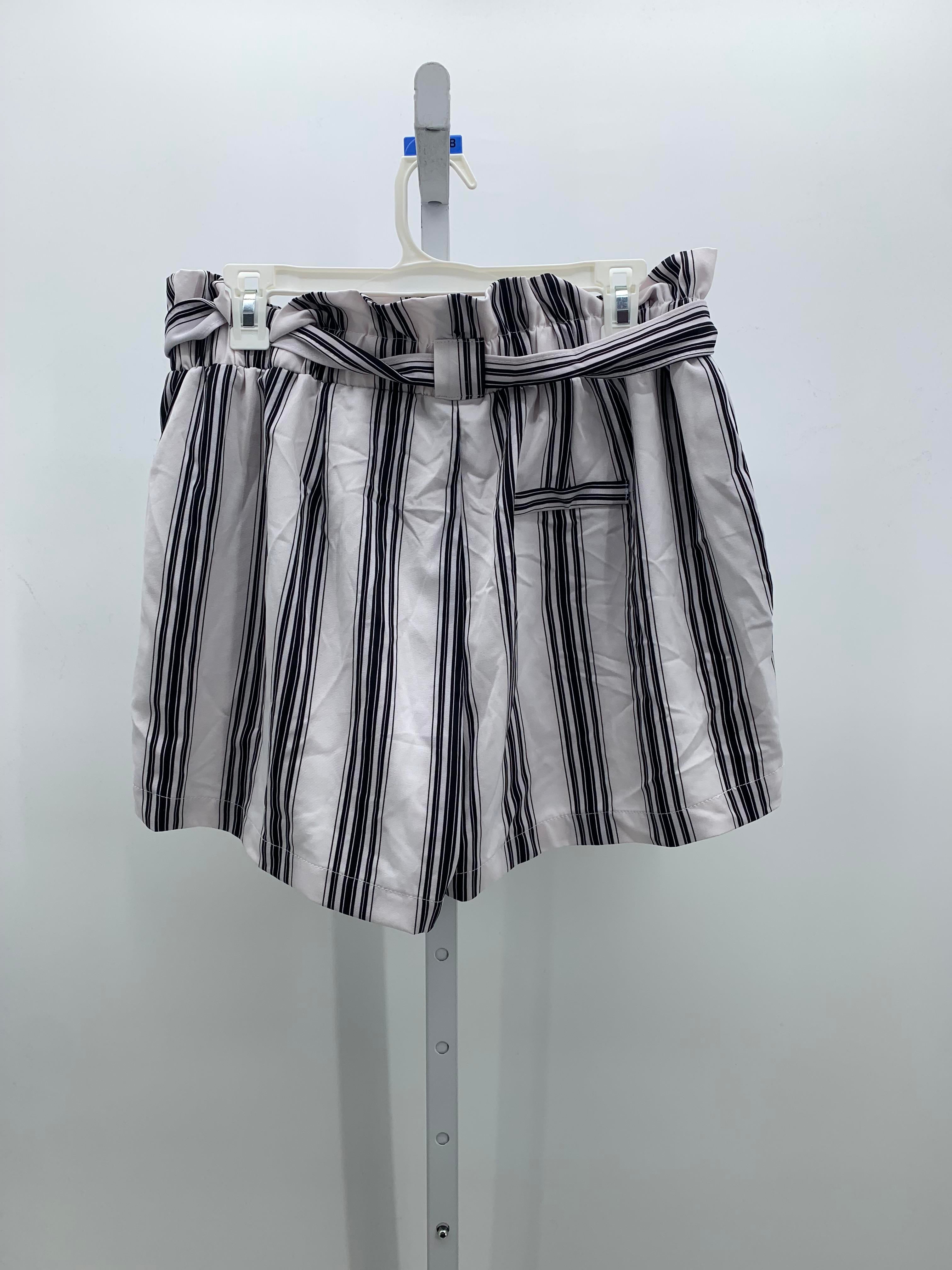 Streetwear Size Extra Large Juniors Shorts