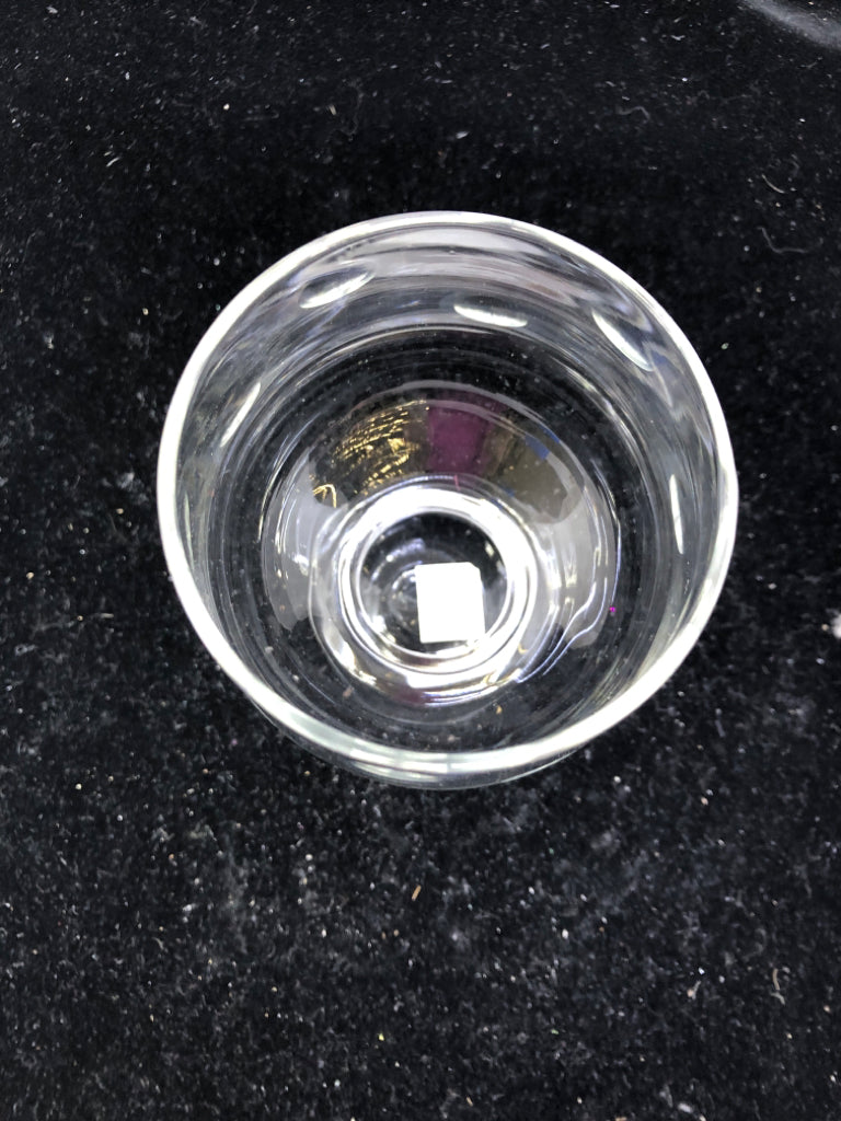 8 BUBBLE BOTTOM GLASSES CLEAR W/ ETCHED CIRCLES.
