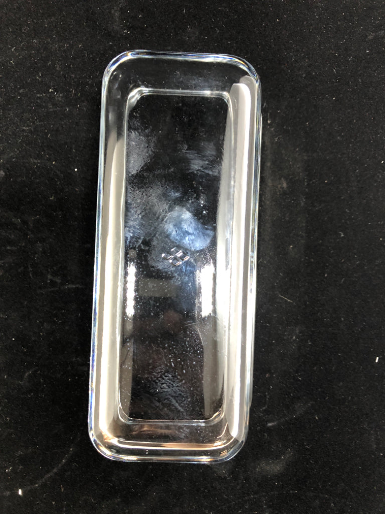 KIVY CLEAR GLASS BUTTER DISH W/WOOD BASE.