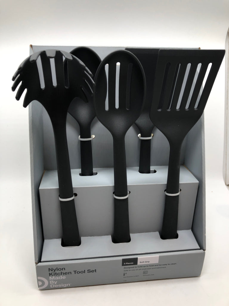 NIB 5PC BLACK NYLON KITCHEN TOOL SET.