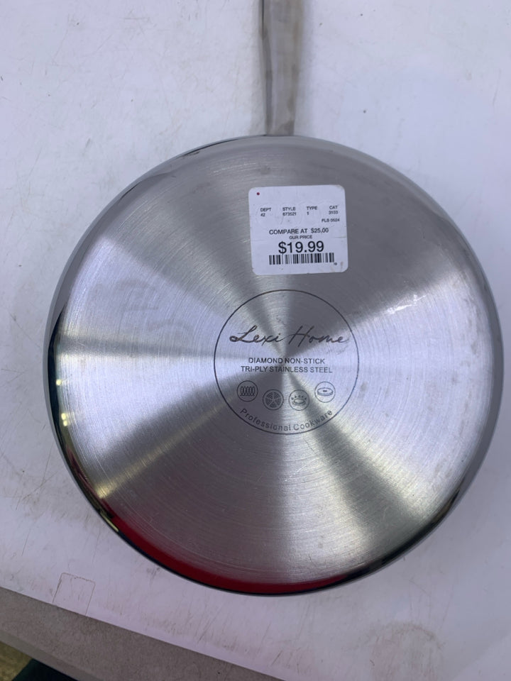 NEW STAINLESS STEEL POT W/ NON STICK BOTTOM.