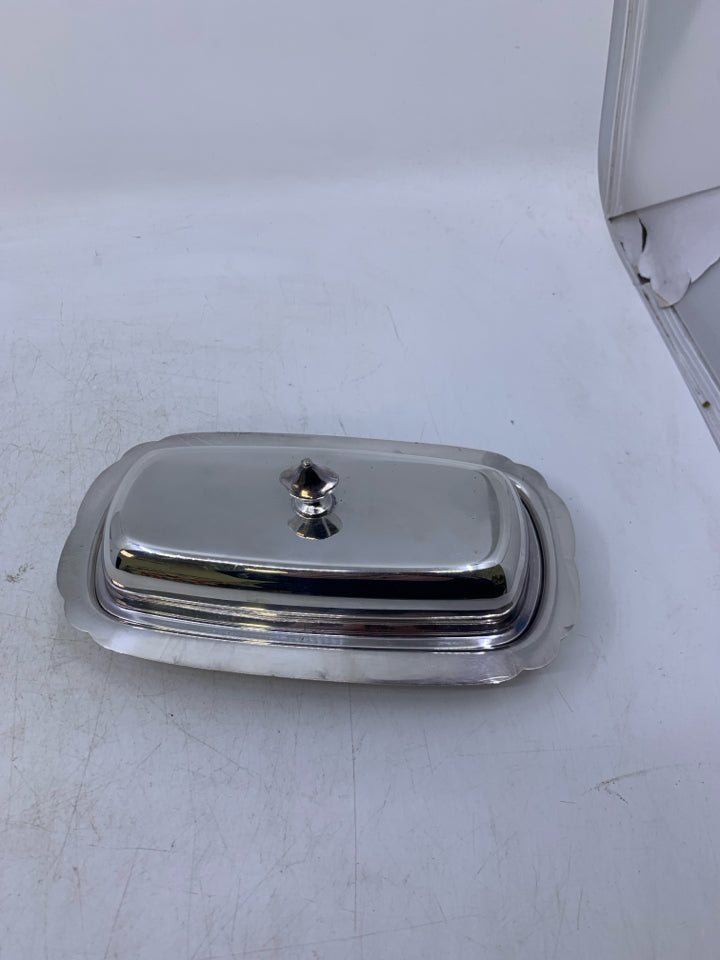 SILVER METAL COVERED BUTTER DISH W/ GLASS INSERT.