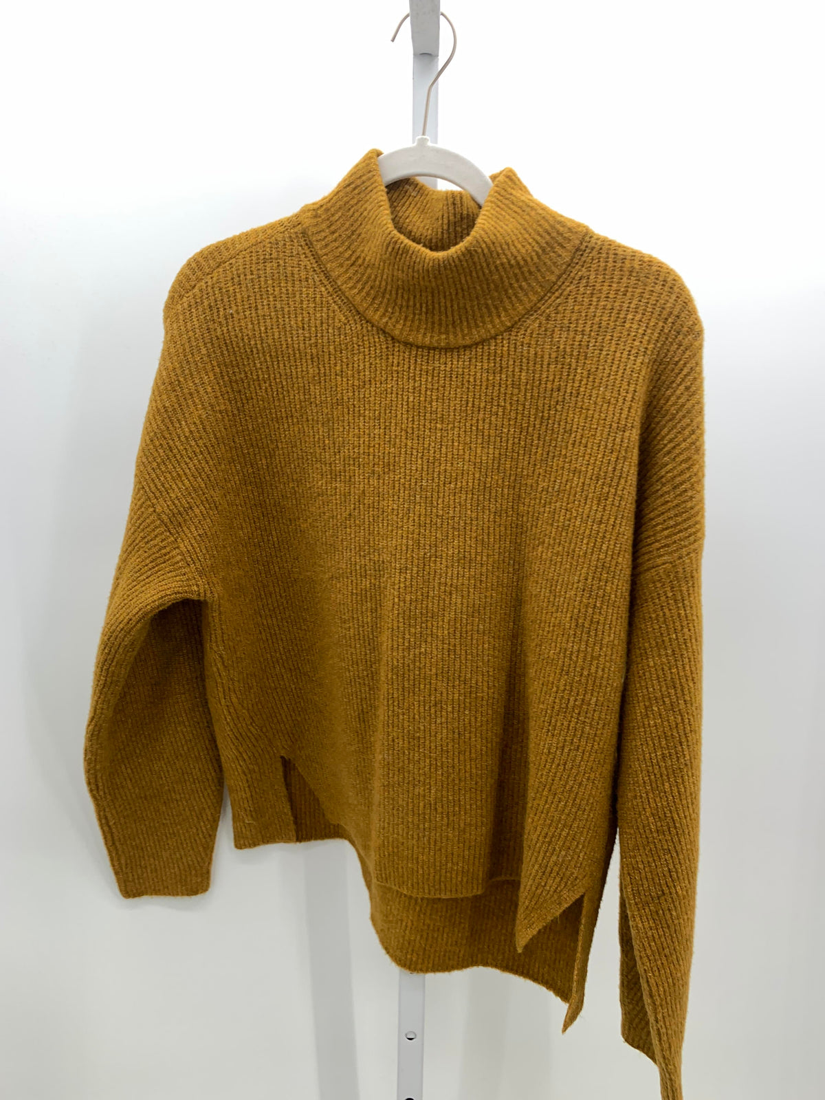 Abercrombie Size Medium Juniors Long Sleeve Sweater