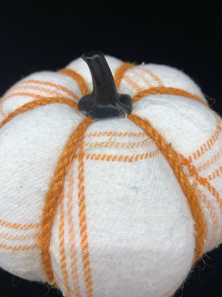 ORANGE PLAID PUMPKIN.