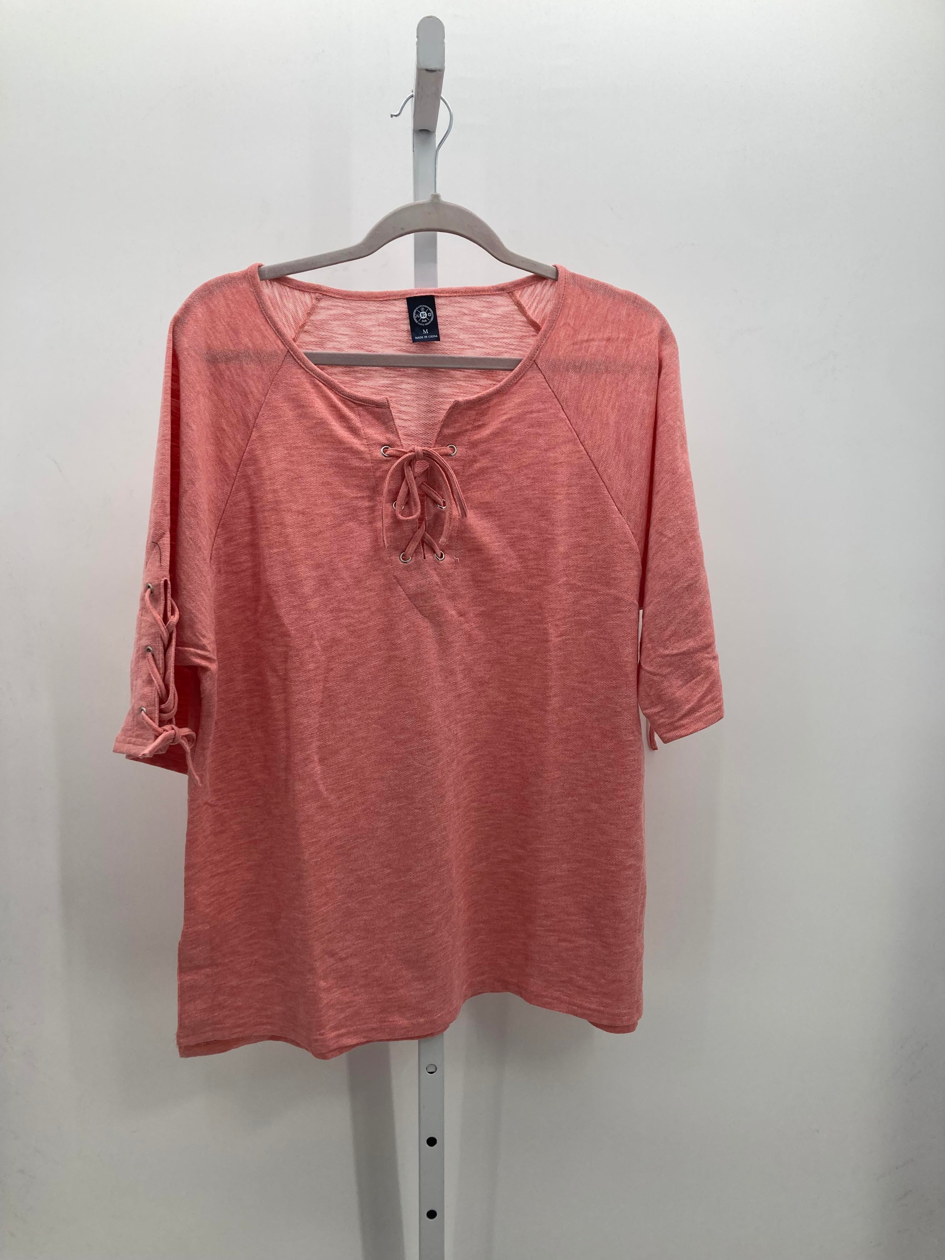 Size Medium Misses Short Sleeve Shirt