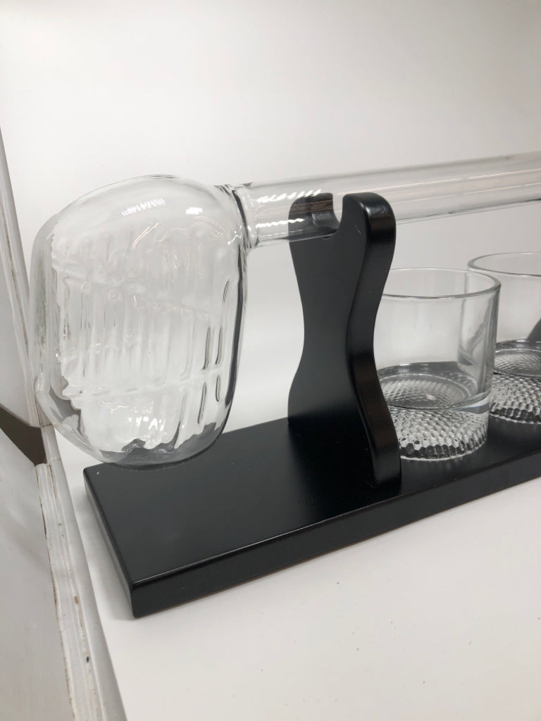 NIB GOLF CLUB DECANTER + 4 GLASSES- THE WINE SAVANT.