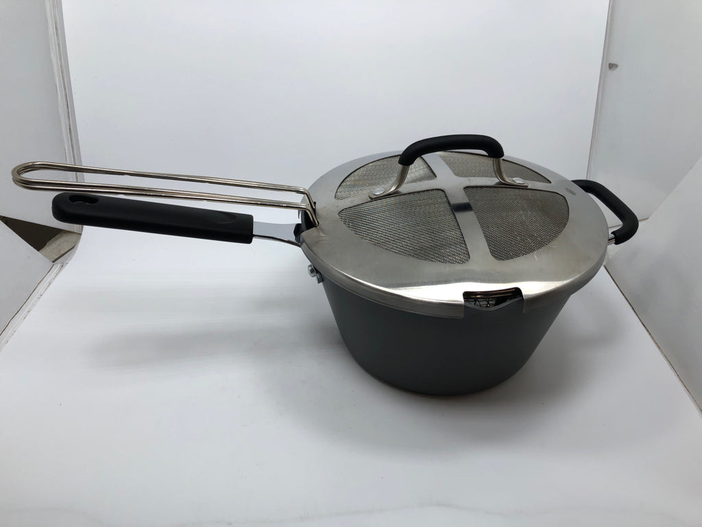 DENMARK HARD ANODIZED DEEP FRY PAN+ LID.