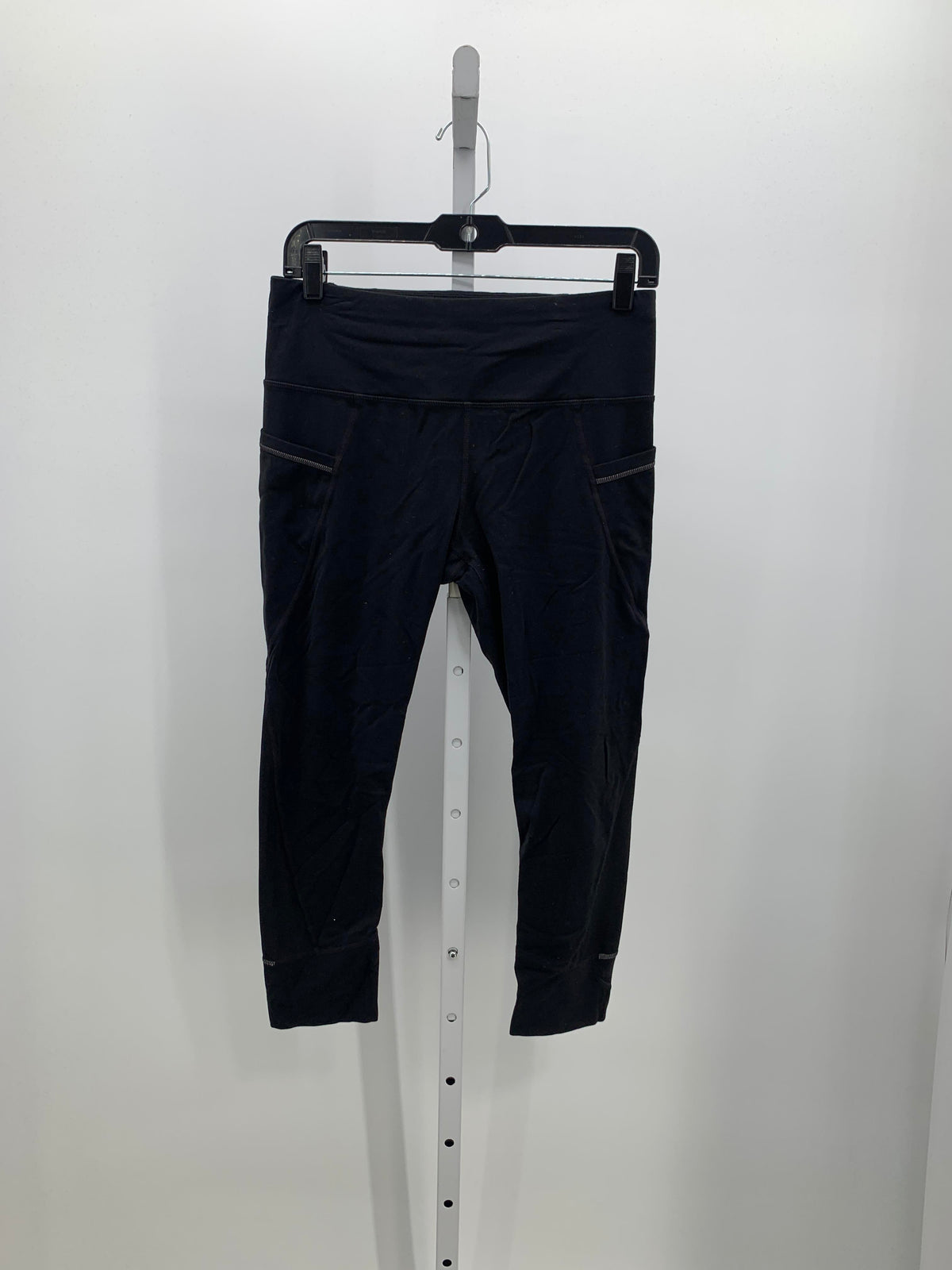 Athleta Size Medium Misses Leggings