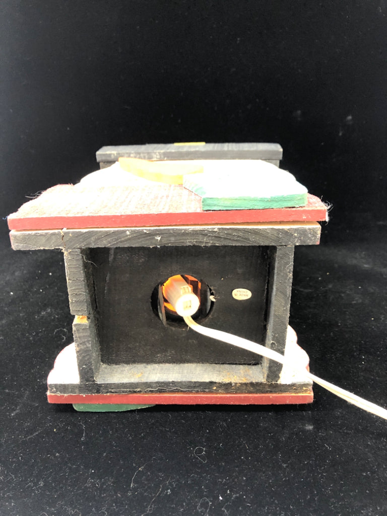 WOODEN LIGHT-UP SNOWMAN HEAD.