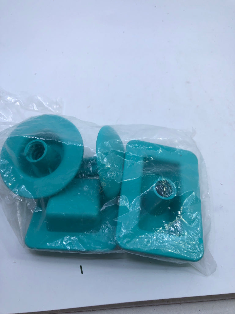 NIP PAMPERED CHEF BOAT PRESS SET.