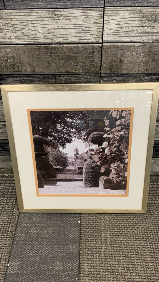 B&W TOPIARY GARDEN PICTURE IN LIGHT FRAME.