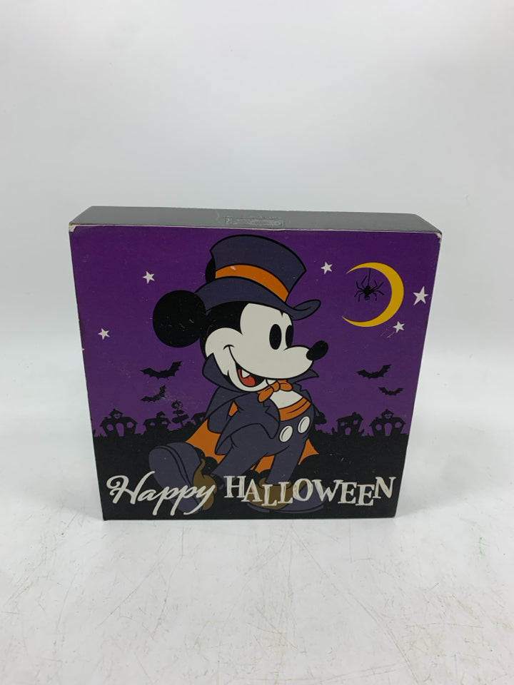 HAPPY HALLOWEEN MICKEY SIGN.