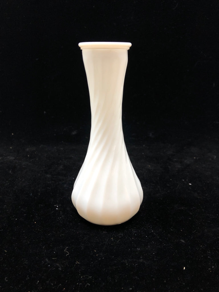 VTG SWIRL MILK GLASS BUD VASE.