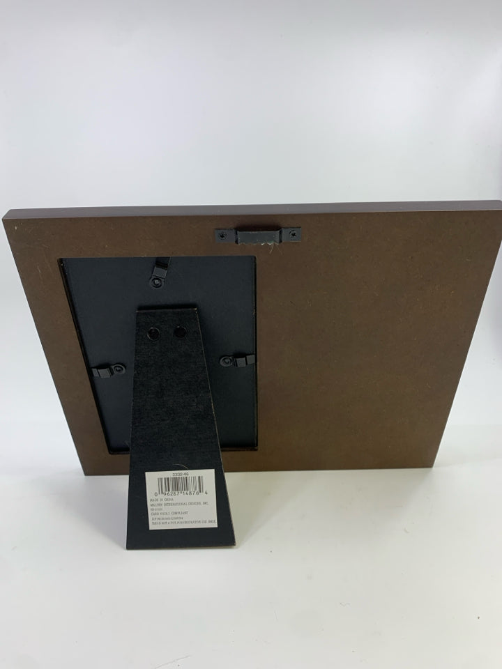 BEST DOG EVER FRAME W/PAW.