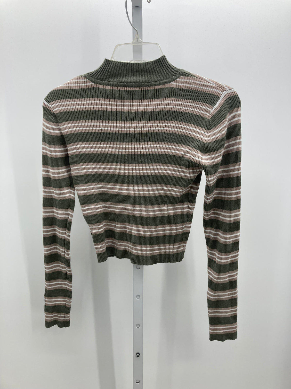 Size Medium Juniors Long Sleeve Shirt