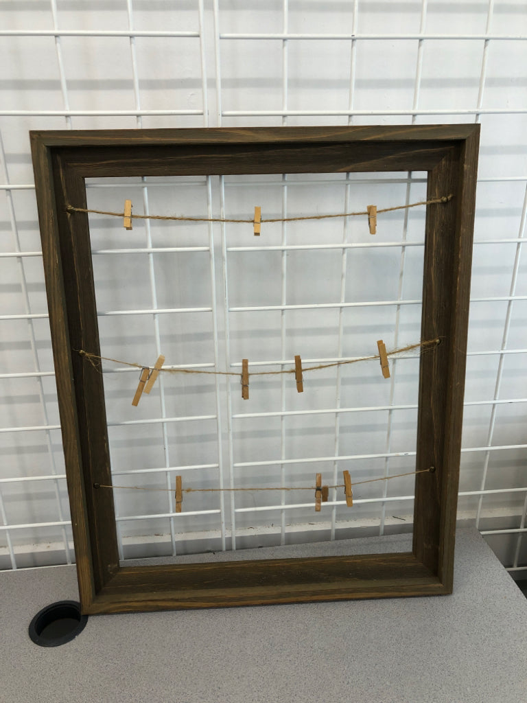 RUSTIC CLOTHES-PIN PHOTO HOLDER.