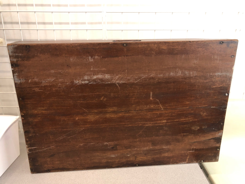 LG WOODEN TRAY.