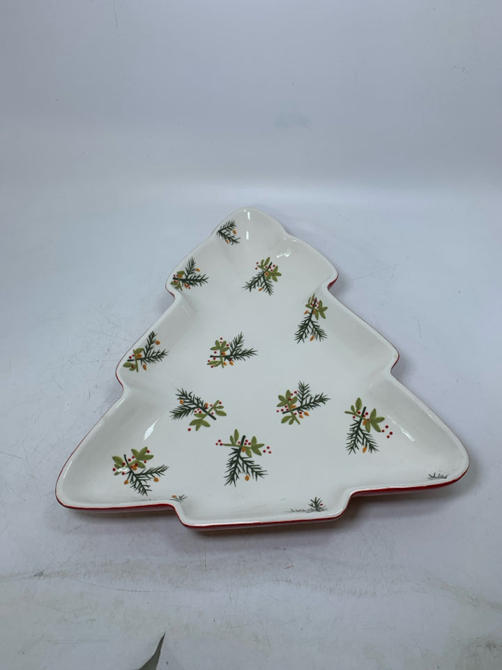 CHRISTMAS TREE SHAPED W/ MISTLETOE DETAILS PLATTER.