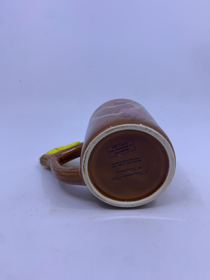 WOOD HEART WOODSTOCK MUG.