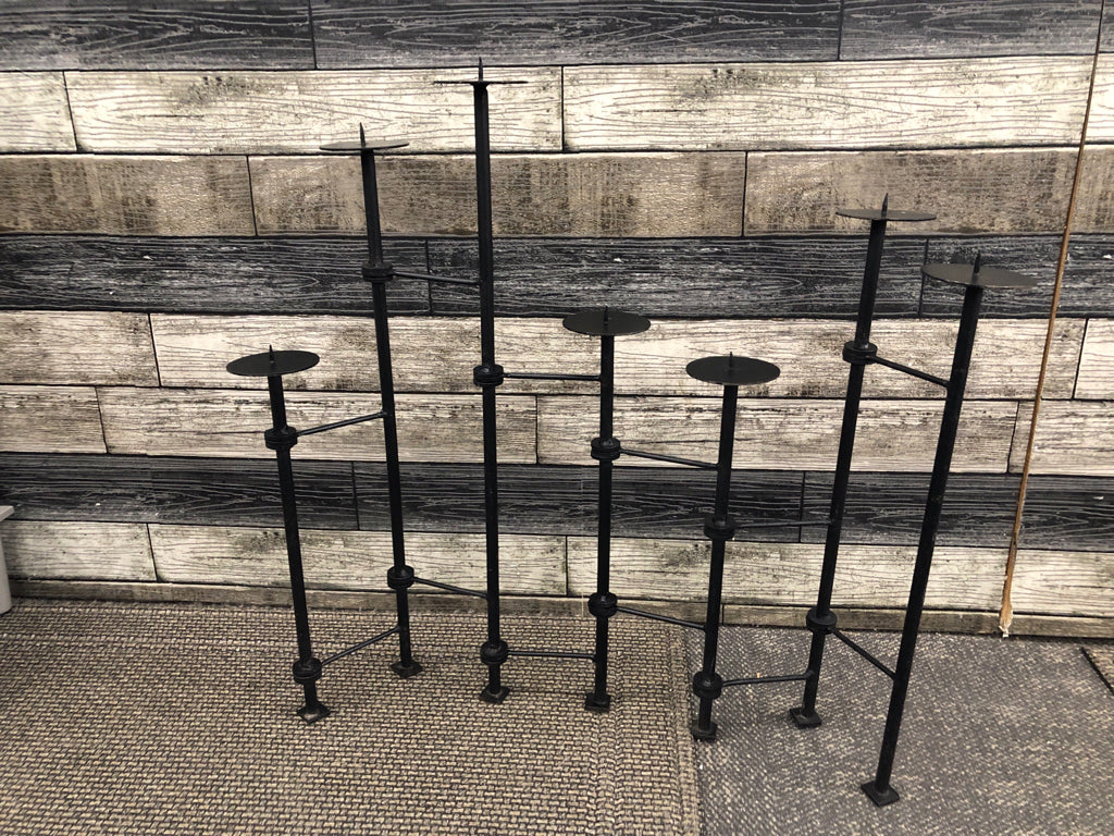 METAL FOLDING PILLAR FIREPLACE CANDLE HOLDER.