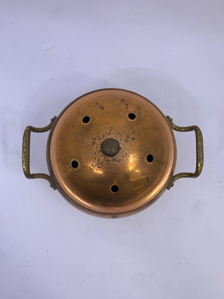 VTG COPPER POT W/LID & HANDLES.