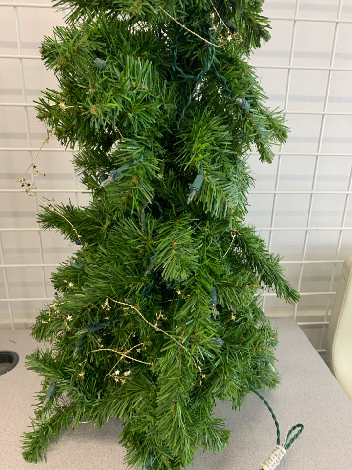 WARM LIGHT CHRISTMAS TREE W/STAR GARLAND.