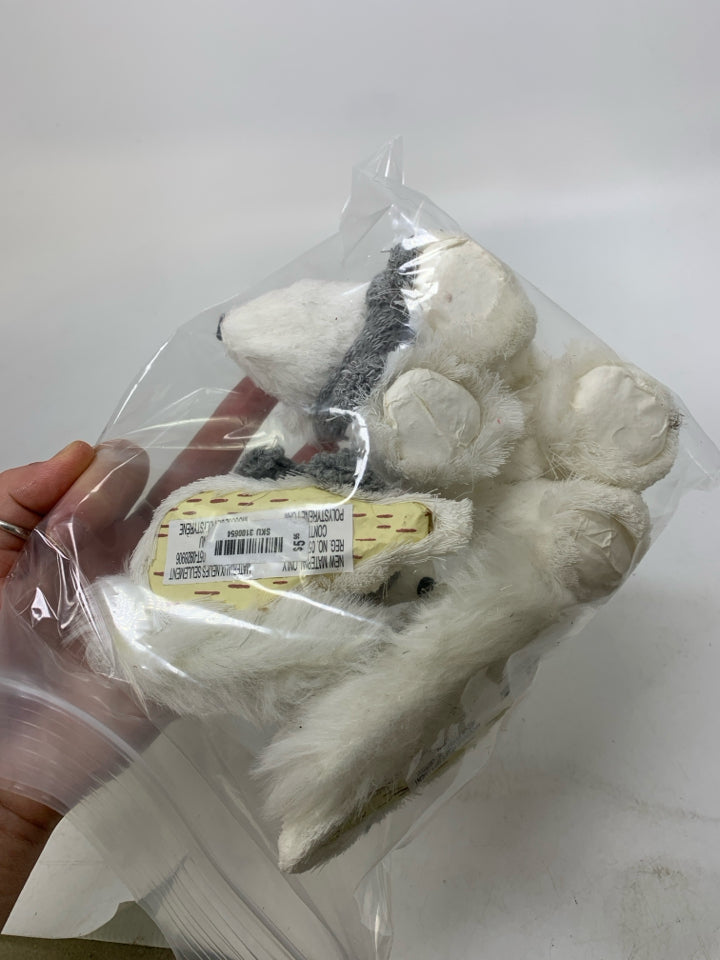 3 WHITE FURRY ANIMALS IN BAG W/ GREY SCARFS.
