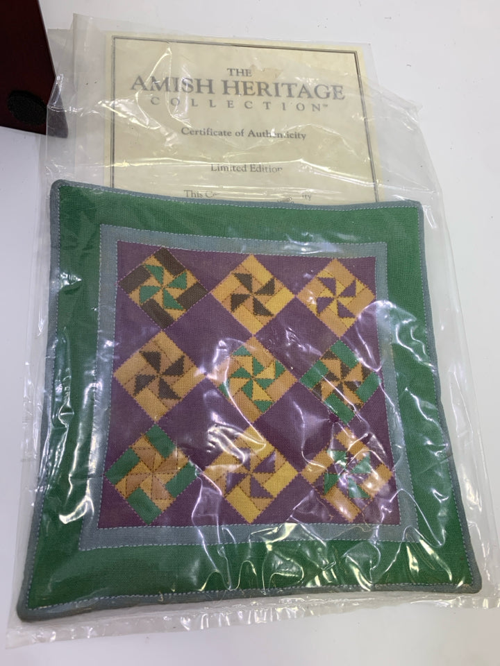 THE AMISH HERITAGE COLLECTION- TAKING DOWN THE CLOTHES W/QUILT.