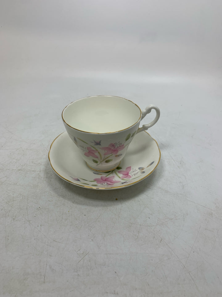LIGHT PINK FLOWERS TEACUP.