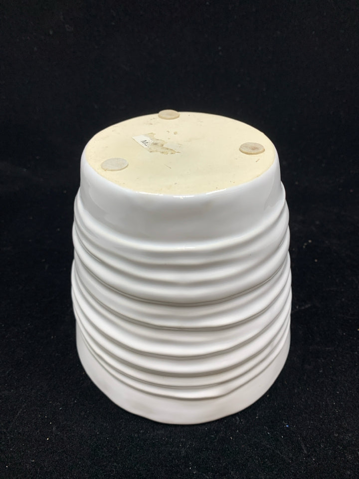 WHITE CERAMIC RIBBED PLANTER.