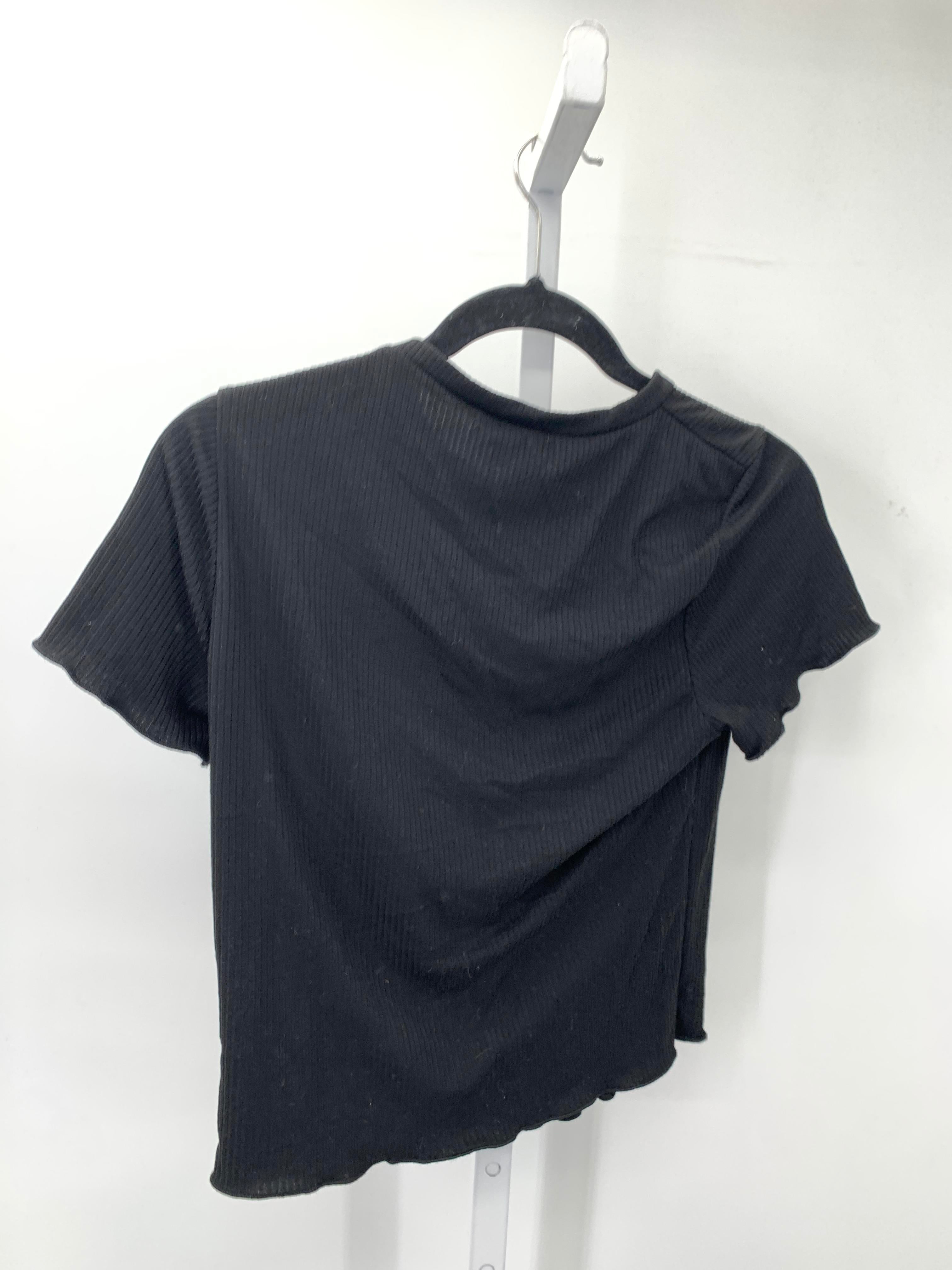 Size Medium Juniors Short Sleeve Shirt