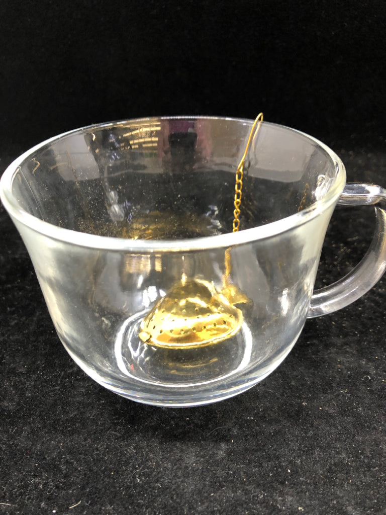 GLASS MUG WITH HEART STEEPER