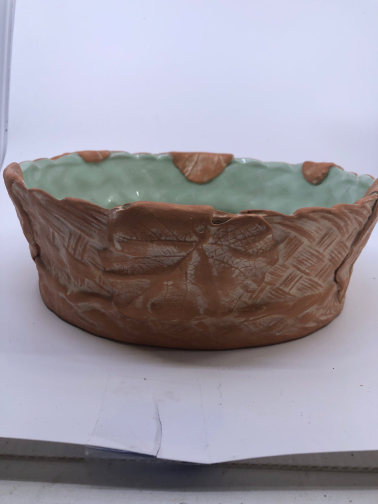 TERRA COTTA LEAF SHALLOW PLANTER.